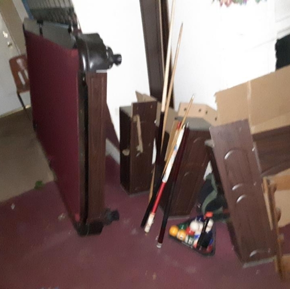 Pool table - Picture 2 of 4